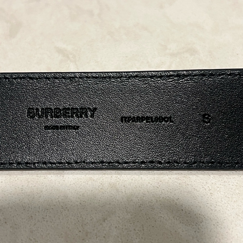 NWT, Authentic Burberry Black and Cream Belt with Gold Buckle - Picture 8 of 9